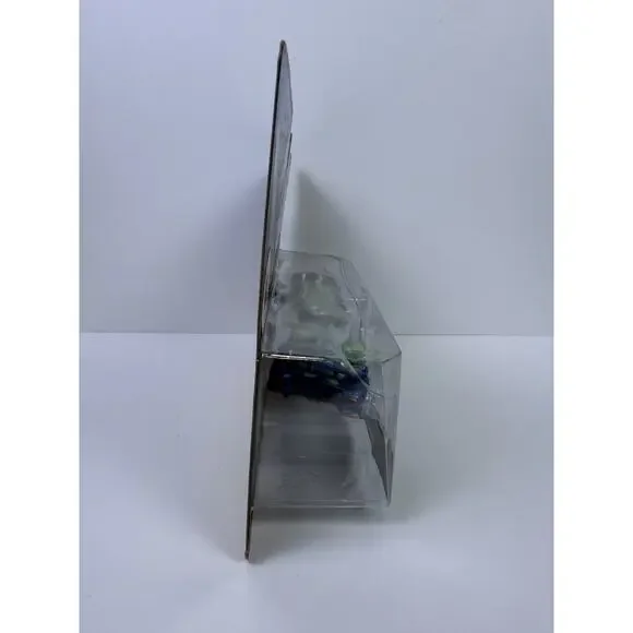 NIB Disney Pixar Cars 2 Carla Velosa & Cruz Besouro Diecast 1:55 Car Set - Picture 6 of 8